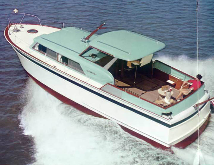 Chris Craft 36' Roamer