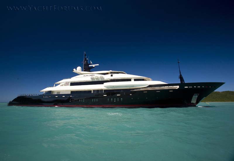 23677-review-oceanco-269-alfa-nero-4.-alfaneroside.jpg