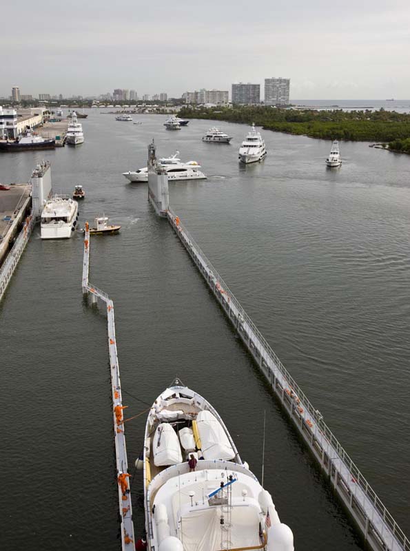 dockwise yacht express