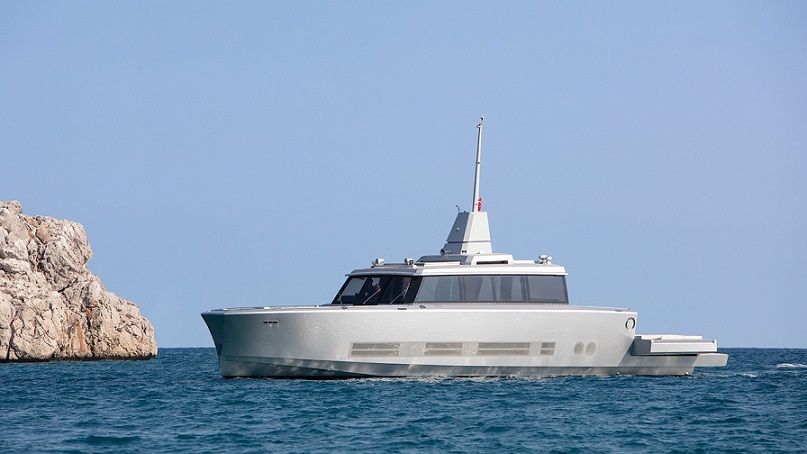 Alia Yachts 27M Chase Boat (1).jpg