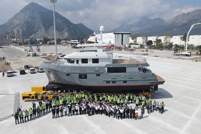 Bering B77 Veronika Launched (1).jpg