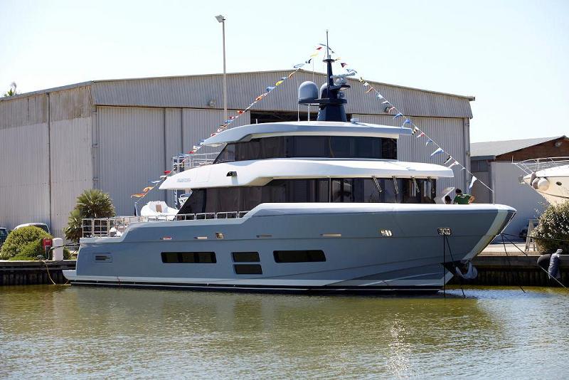 Canados launches first Oceanic 90' megayacht Dolce Vita 1.jpg