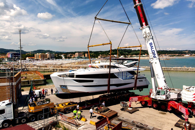 Dominator Yachts Launch 27M Cadet V (1).jpg