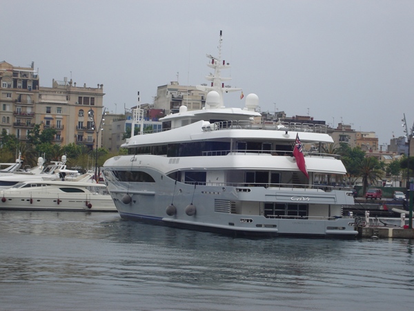 yacht tracker barcelona