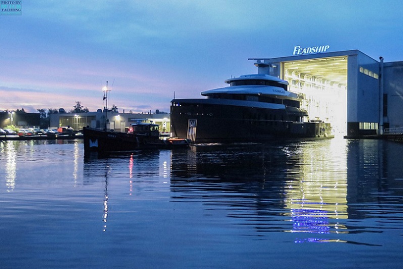 Feadship 55M Shinkai Launched (3).jpg