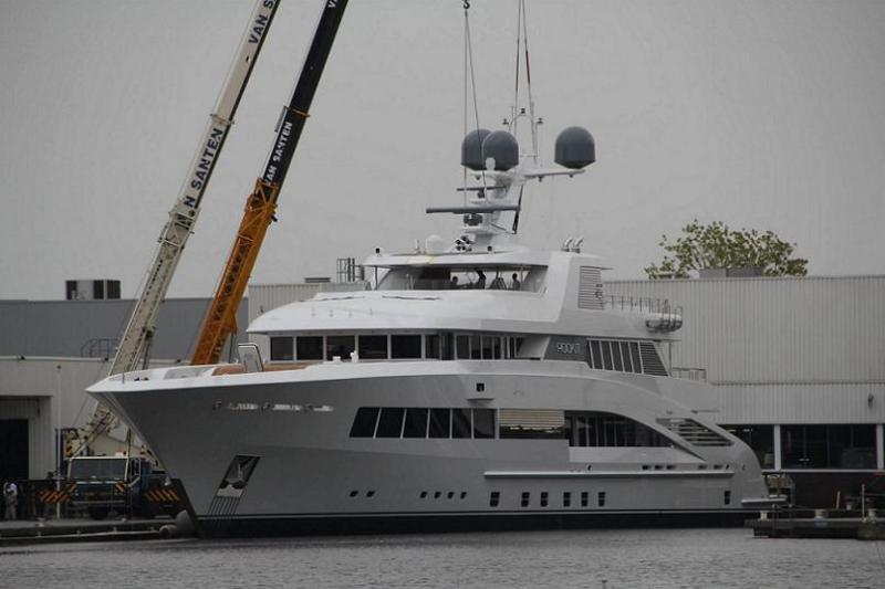 Feadship launches 60M superyacht ROCK.IT.jpg