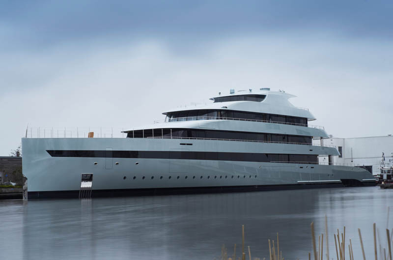 Feadship-Savannah-launch.jpg