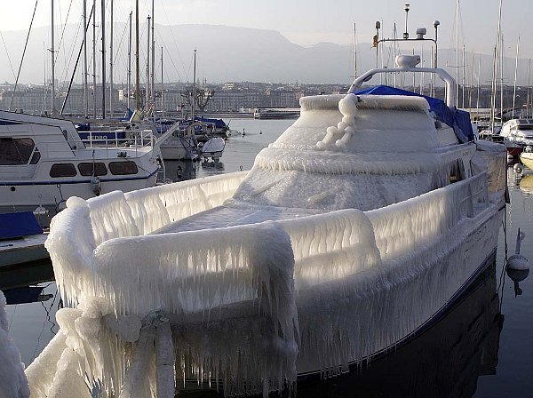 frozen-boat.jpg