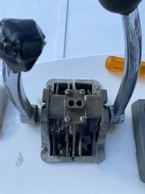 Gear Control box open a.jpg