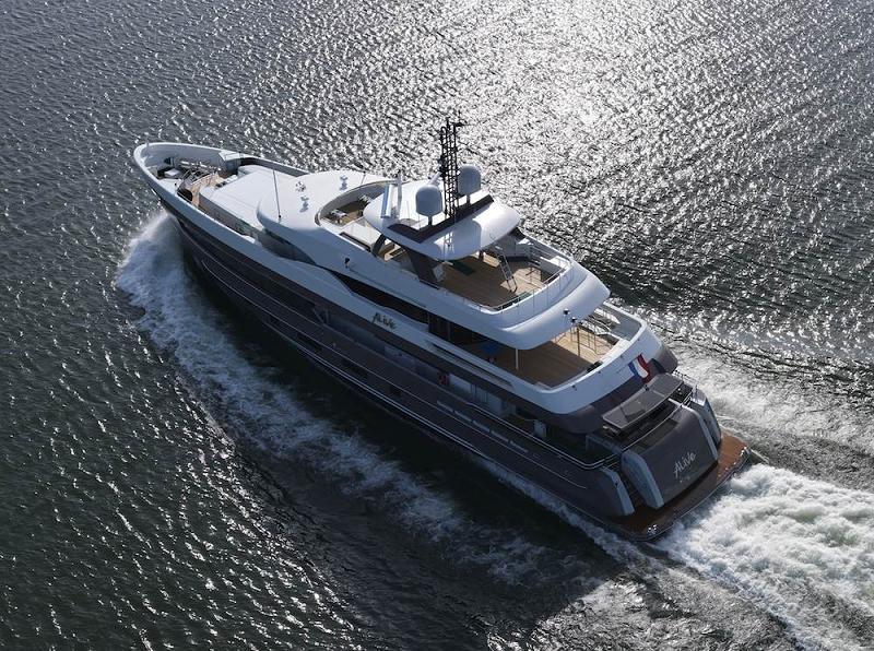 Heesen Yachts deliver megayacht Alive.jpg