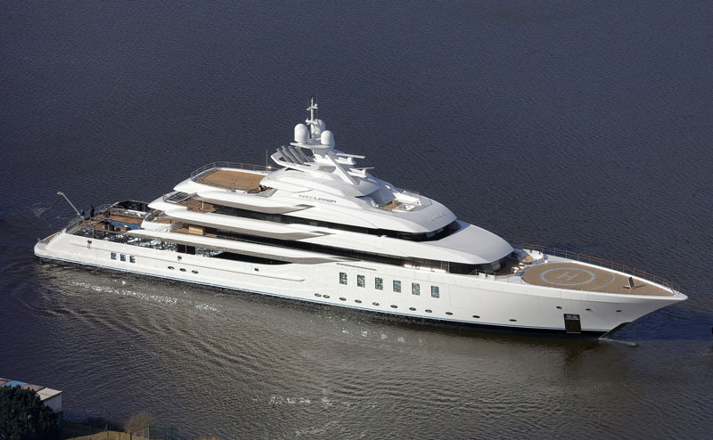 Lurssen Fiji.jpg