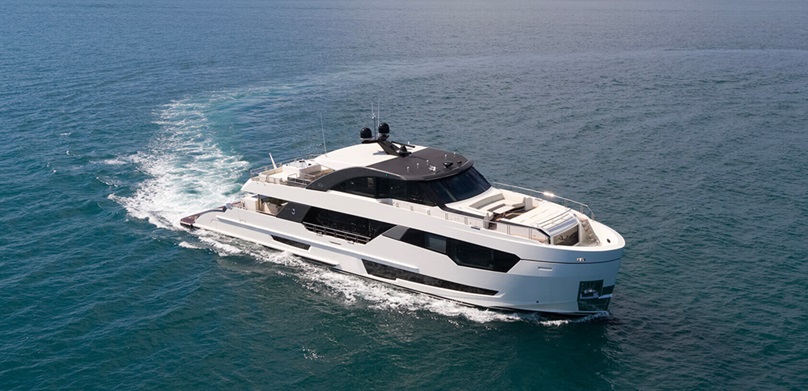 Ocean Alexander 32E 1.jpg