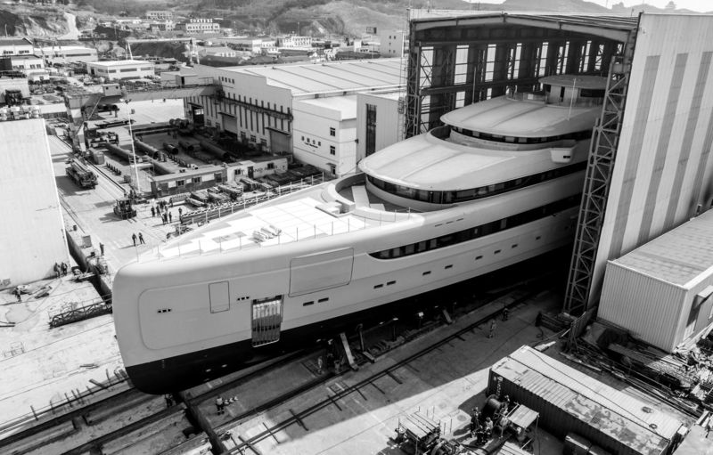 Pride Megayacht Launch 88.5M Illusion (1).jpg