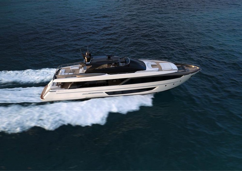 Riva 110 Flybridge.jpg