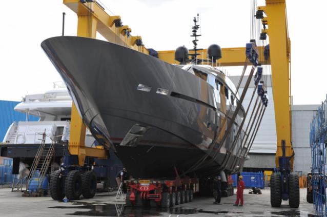 Sanlorenzo-launch-motor-yacht-111-the-7th-40-Alloy-Yacht-665x441.jpg