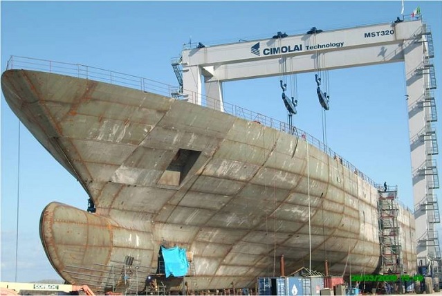 Seabourn Odyssey in-build CIMOLAI Yard S. Giorgio di Nogaro.jpg