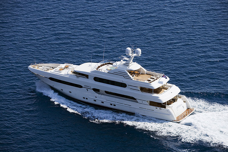 Sunrise Yachts has third Sunrise 45M in build.jpg