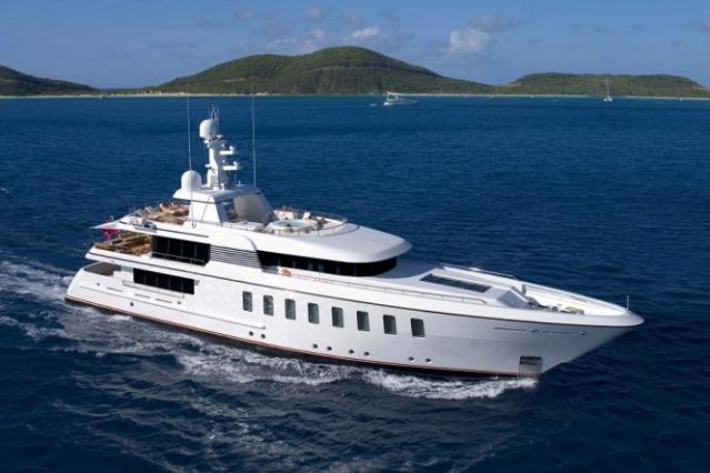 Superyacht%20Helix%20the%205th%20F45%20Vantage%20motor%20yacht%20by%20Feadship%20.jpg