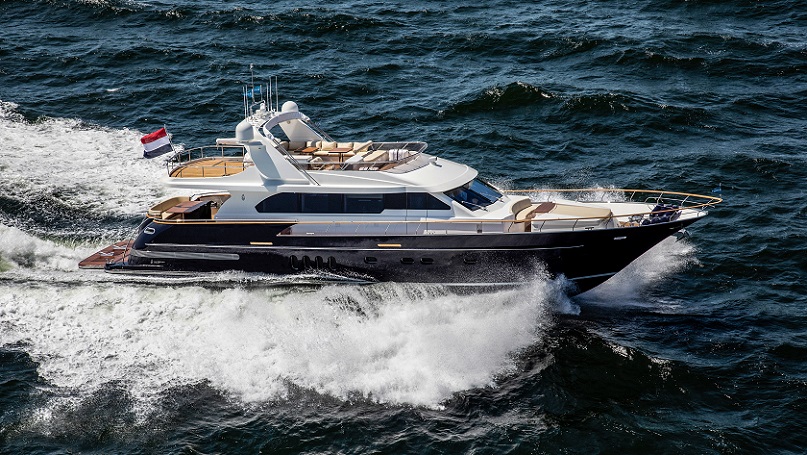 Van der Valk 23M Joy Delivered (1).jpg