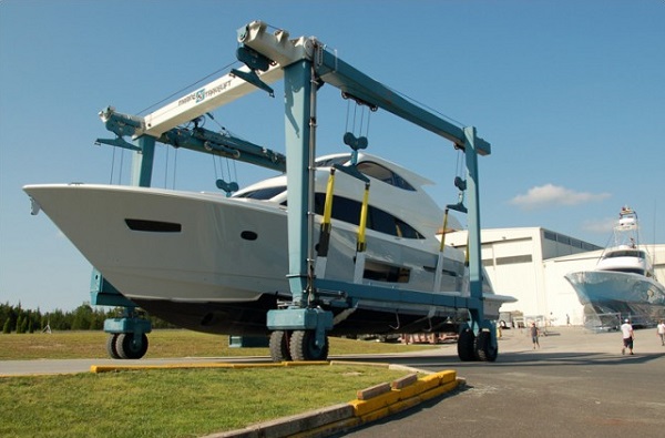 Viking Yachts launch first 75' motor yacht.jpg